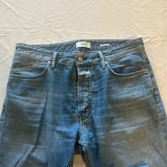 Closed men’s jeans pants‎ size 32 Inseam 31” straight leg EUC - Picture 2 of 8